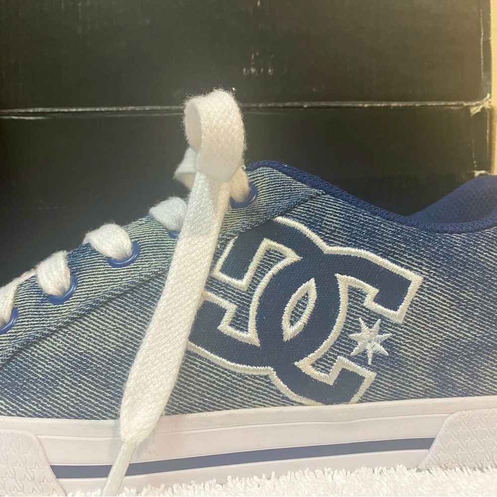 DC 8 1/2 Denim Sneakers - CHELSEA SE